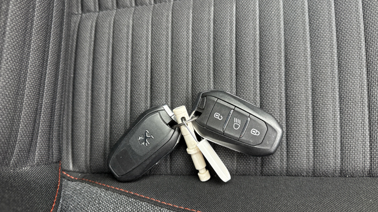 Peugeot 208 1.2 PureTech 100 Active Premium 5dr EAT8 Petrol Hatchback